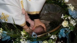 Preotul condamnat pentru înecul unui bebeluș la botez, ACHITAT