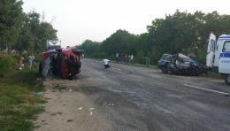 Grav accident pe traseul Cimișlia-Chișinău: Un mort și 12 răniți