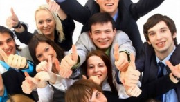 Guvernul României oferă tinerilor din RM 5000 de burse