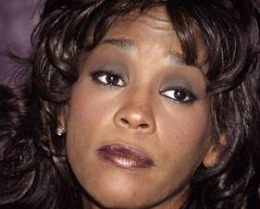 Mama cântăreţei Whitney Houston, scandalizată de filmul despre viaţa fiicei sale