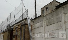 Fost poliţist din Căuşeni, condamnat: A bătut doi bărbaţi şi un copil
