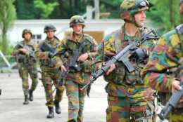 Belgia este pregătită să apeleze la ARMATĂ pentru a-şi spori securitatea