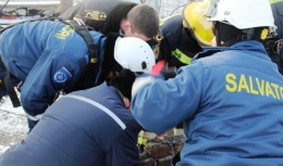 Chişinău: Un tânăr a rămas blocat în canalul de ventilare al unui bloc // VIDEO