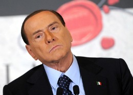 O româncă admite că primea bani la petrecerile lui Berlusconi, negând că ar fi avut relaţii intime