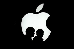 Magazinele online Apple afectate de întreruperi în întreaga lume
