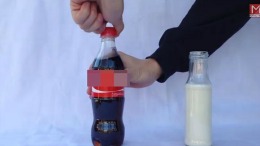Asta se întâmplă când amesteci Cola și lapte // VIDEO