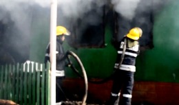 Un incendiu devastator a distrus o casă la Drochia