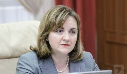 Premierul interimar Natalia Gherman se va întâlni cu Petro Poroşenko la Kiev