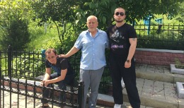 Tragedia din familia lui Nae-Simion Pleşca: Fiul mai mic al politicianului încă nu a fost reţinut; Maşina cu care a fugit acesta, găsită la Bălţi