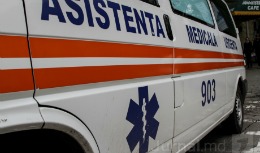 O maşină cu cinci tineri s-a răsturnat pe traseul Chişinău-Leuşeni; Trei băieţi, în stare gravă