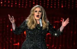 Adele, desemnată pentru a treia oară «Persoana Anului»